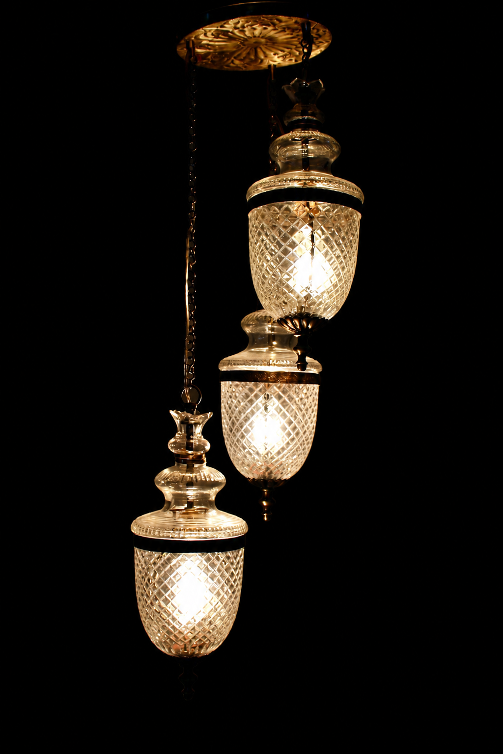 Pinecone Cut-Glass Cluster Hanging Light