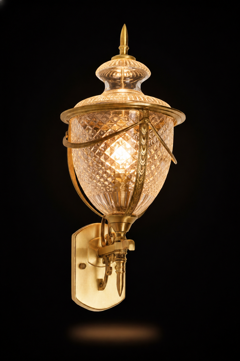Rajsi Urn Diamond-Cut Wall Light — Grand Scroll-Arm · SGE-WL-020 · Samrat Glass Emporium