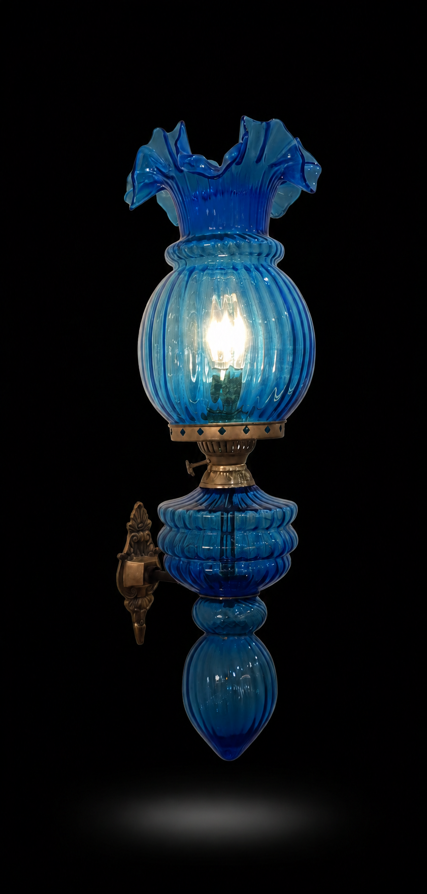 Gulzar Ruffled Tulip Single-Light Wall Lamp — Cobalt Blue