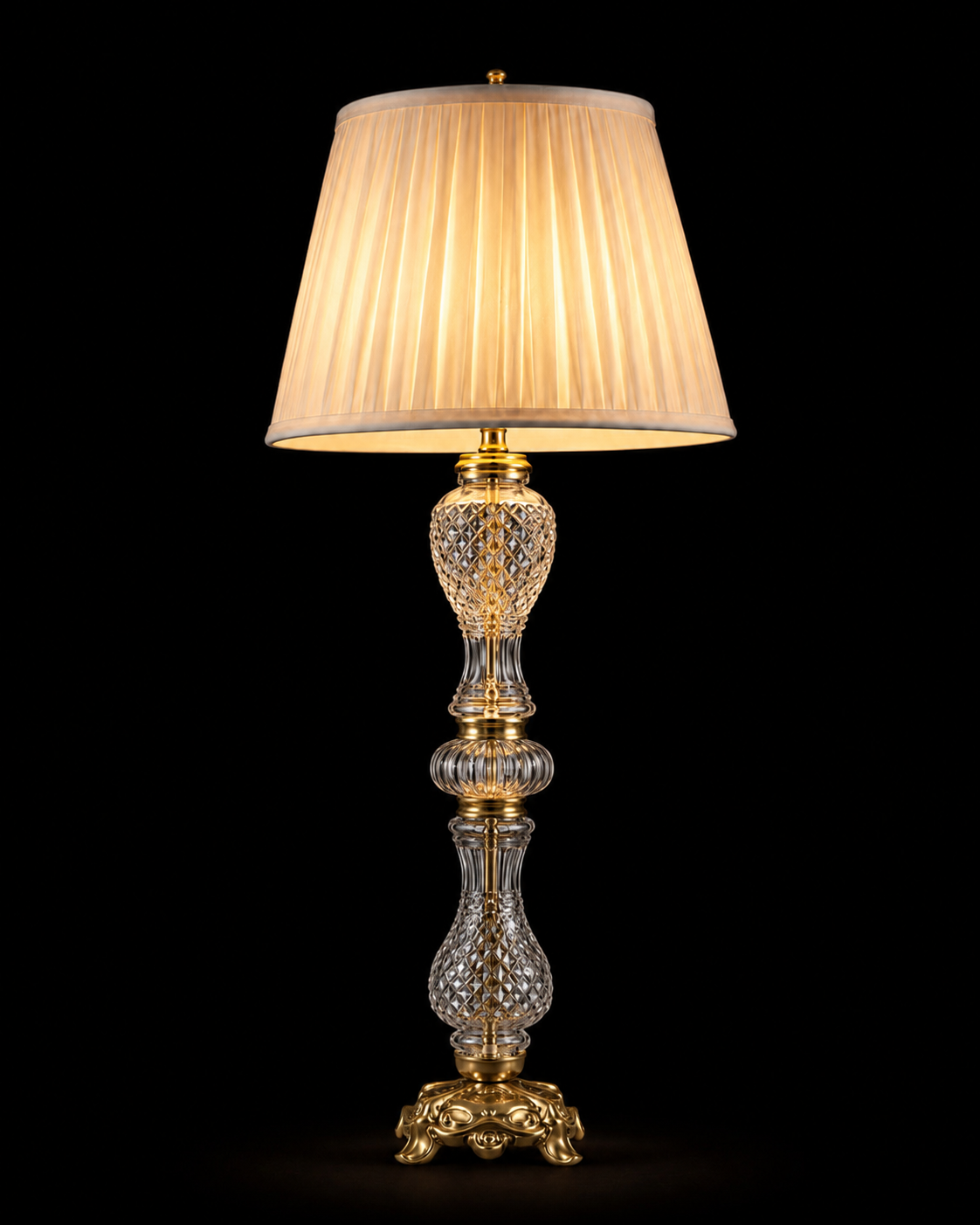 Diamond Crest Pleated Gold Table Lamp
