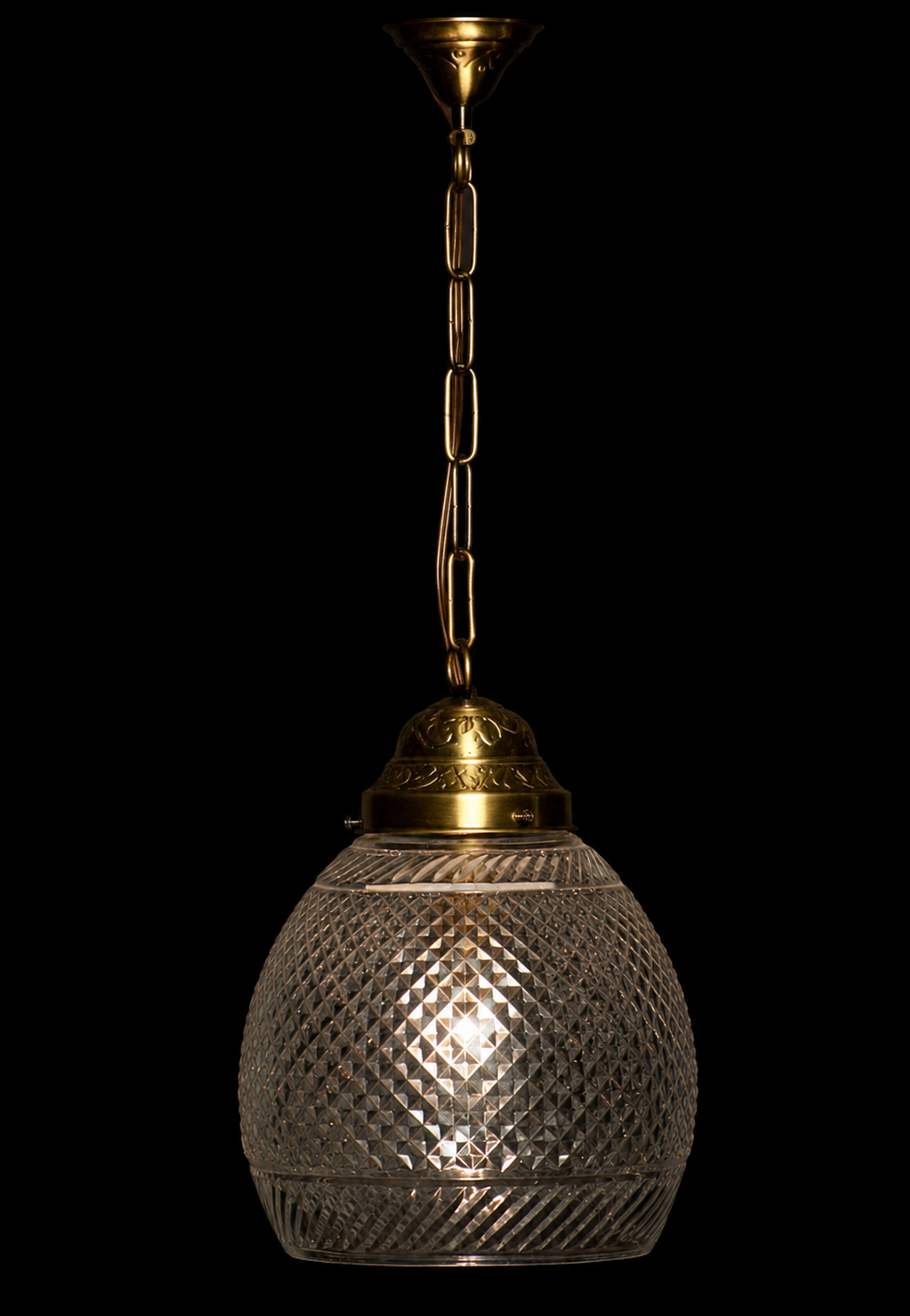 Kashika Diamond-Cut Glass Hanging Light — Geometric Facet