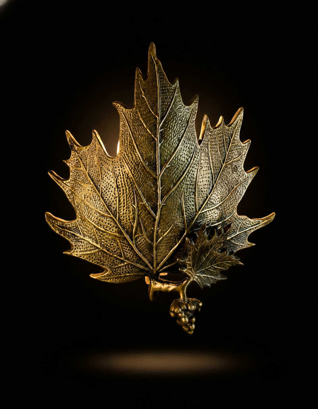 Vanya Layered Maple-Leaf Single-Light Wall Lamp · Wall Light · SGE-WL-035 · Samrat Glass Emporium