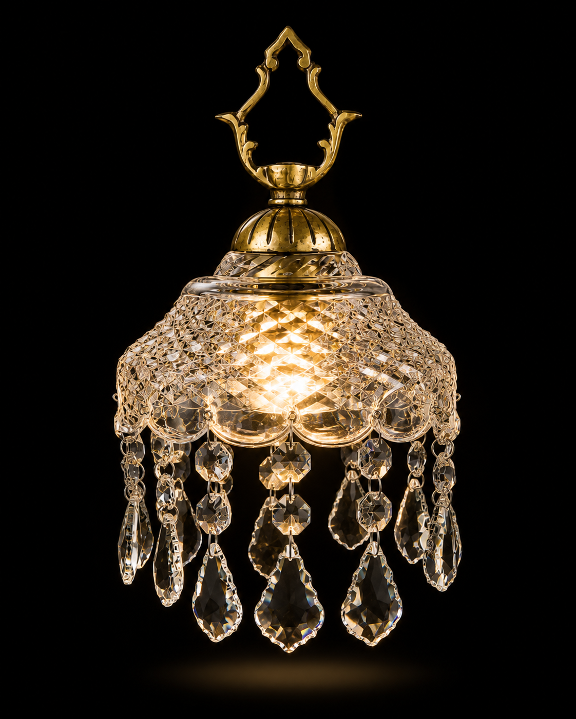 Ratnanchal Diamond-Cut Crystal-Fringe Hanging Lantern