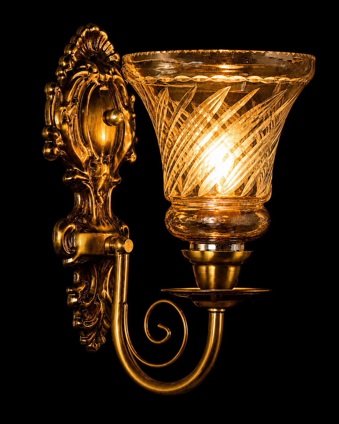 Rajvilas Diamond-Lattice Amber Glass Single-Light Scroll-Arm Hurricane Wall Lamp