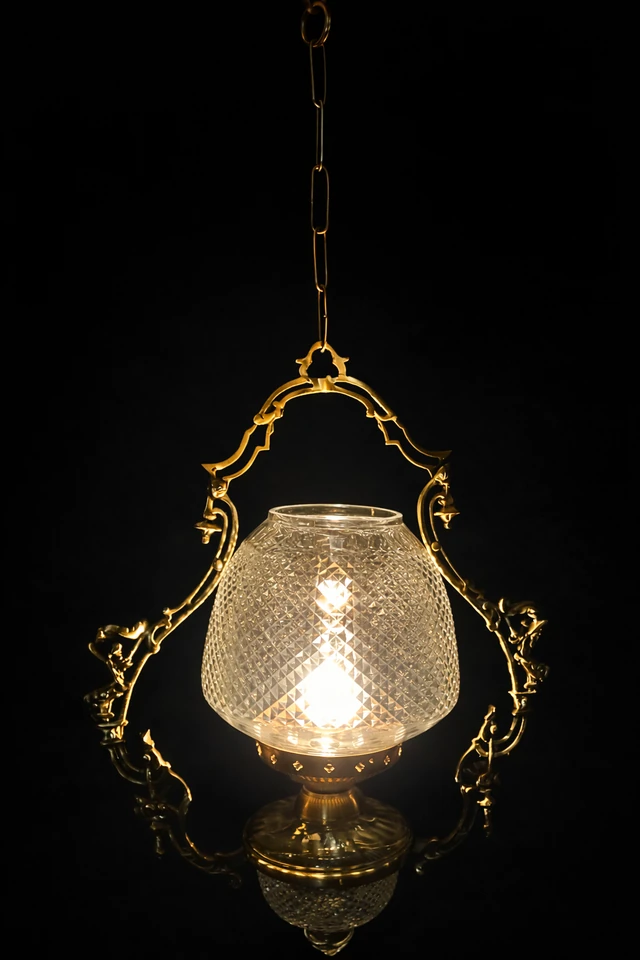Mehrab Heritage Glass Hanging Light — Diamond-Cut Globe Shade · SGE-HL-042 · Samrat Glass Emporium