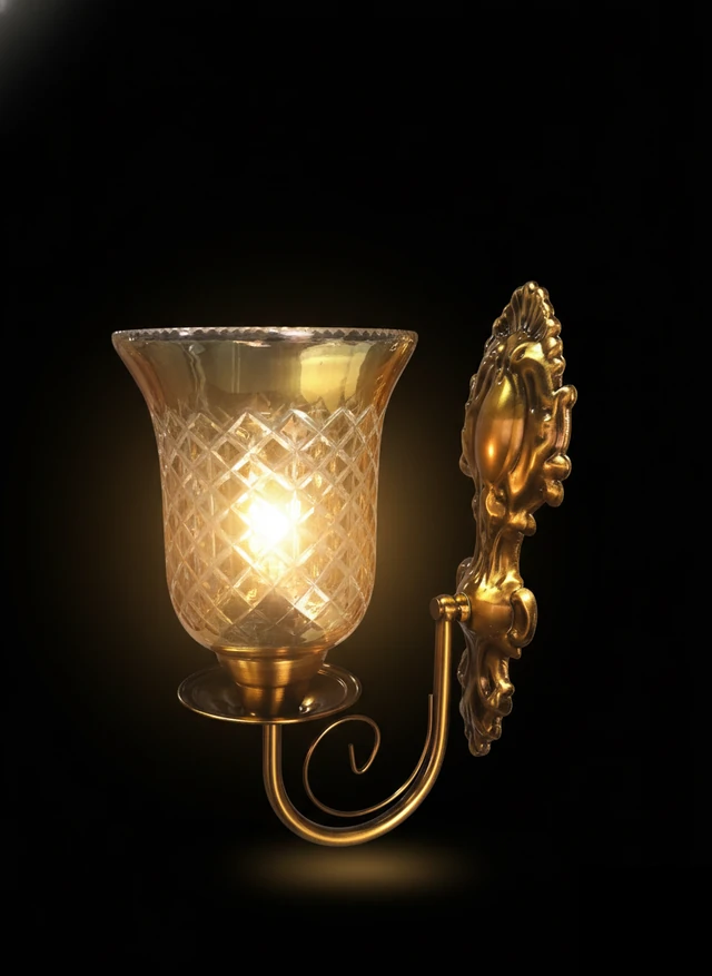 Rajvilas Diamond-Lattice Amber Glass Single-Light Hurricane Wall Lamp · Wall Light · SGE-WL-102 · Samrat Glass Emporium